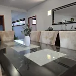 Petit Maison * Alem da Ribeira