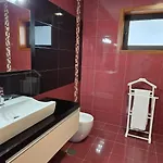 Petit Maison *