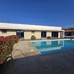 Petit Maison