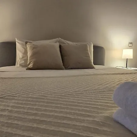 Holiday home Petit Maison Alem da Ribeira