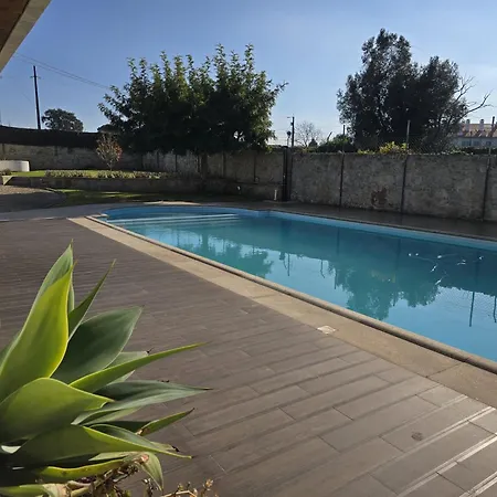 Hébergement de vacances Petit Maison Alem da Ribeira