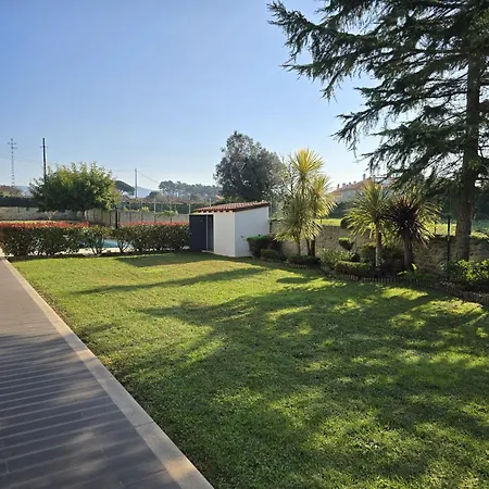 Petit Maison Alem da Ribeira