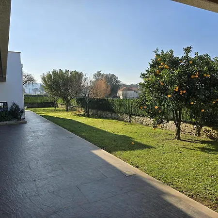 Petit Maison Alem da Ribeira