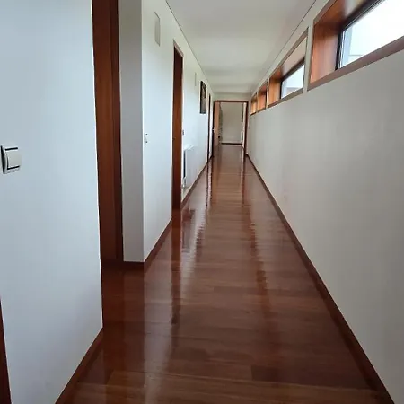 Petit Maison Alem da Ribeira