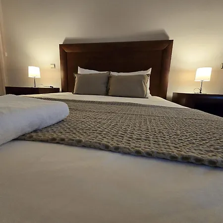 Holiday home Petit Maison Alem da Ribeira