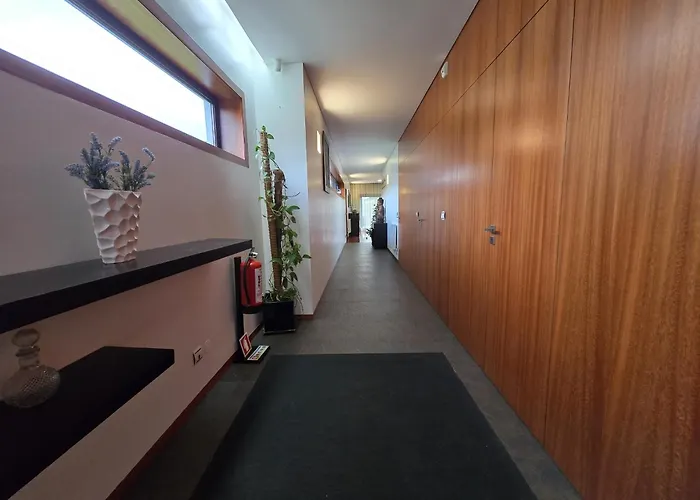 Petit Maison Alem da Ribeira