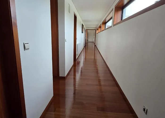 Petit Maison Alem da Ribeira